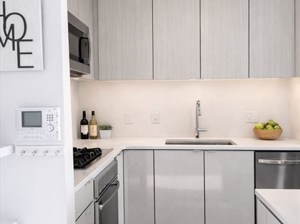 80 Fenwood Rd 706, Boston MA 02115