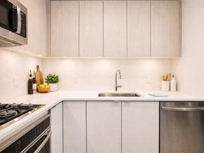 80 Fenwood Rd 706, Boston MA 02115