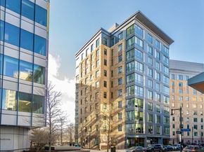 80 Fenwood Rd 706, Boston MA 02115