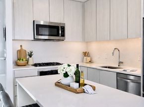 80 Fenwood Rd 706, Boston MA 02115