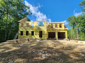 75 Willard Rd, Ashburnham MA 01430