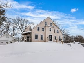 46 Franklin St, Leominster MA 01453