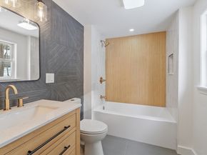 114 Lake St, Peabody MA 01960