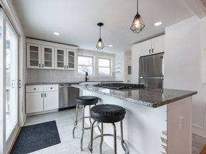 8 Hampton Circle, Hull MA 02045