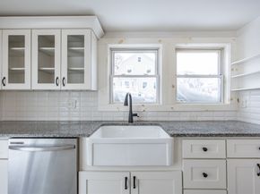 8 Hampton Circle, Hull MA 02045