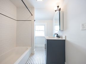 8 Hampton Circle, Hull MA 02045