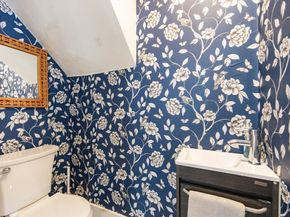 8 Hampton Circle, Hull MA 02045