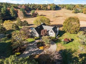 1409 Monument St, Concord MA 01742