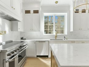 38 Parker Rd, Wellesley MA 02482