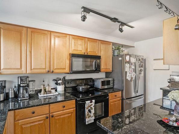 5 Dartmouth Pl, Boston MA 02116