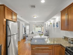 5 Dartmouth Pl, Boston MA 02116