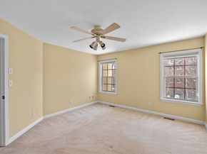 311 Gazebo Cir 311, Reading MA 01867