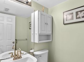 311 Gazebo Cir 311, Reading MA 01867