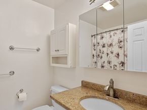 311 Gazebo Cir 311, Reading MA 01867