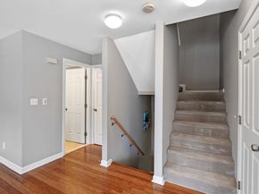 311 Gazebo Cir 311, Reading MA 01867