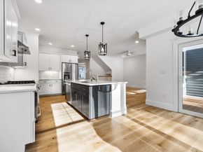 16 Lily Pond Ln 16, Lexington MA 02420