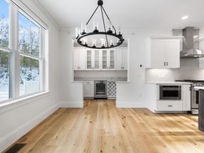 16 Lily Pond Ln 16, Lexington MA 02420