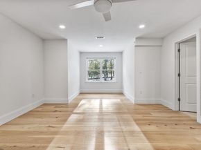 16 Lily Pond Ln 16, Lexington MA 02420