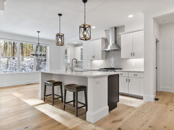 16 Lily Pond Ln 16, Lexington MA 02420