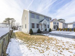 21 Nicholas Dr, Wareham MA 02571