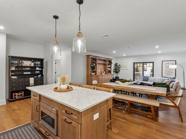 134 Court St 7, Plymouth MA 02360