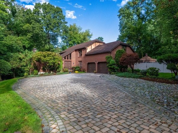 22 Elm St, Canton MA 02021