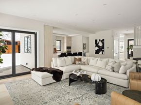 16 Dorcar Rd, Newton MA 02467