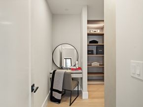 16 Dorcar Rd, Newton MA 02467