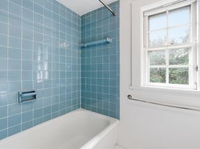 12 Gray Gardens W, Cambridge MA 02138