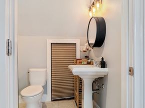 394 E 8th St 3, Boston MA 02127