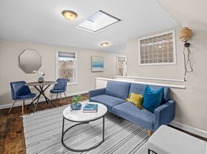 47 R Jamaica 3, Boston MA 02130