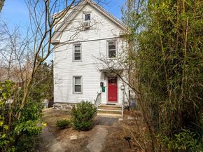 47 R Jamaica 3, Boston MA 02130