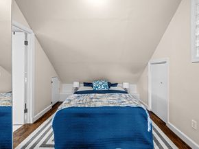 47 R Jamaica 3, Boston MA 02130