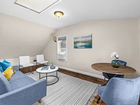 47 R Jamaica 3, Boston MA 02130