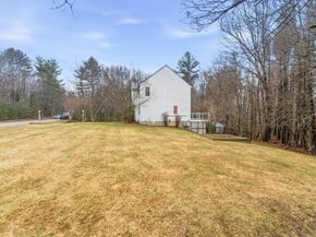 25 Stanphyl Rd, Uxbridge MA 01569