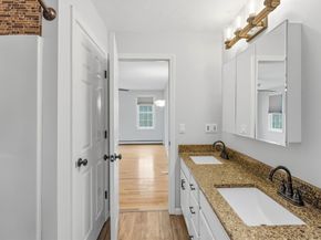 25 Stanphyl Rd, Uxbridge MA 01569