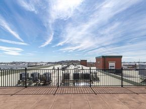 60 Dudley St 32, Chelsea MA 02150