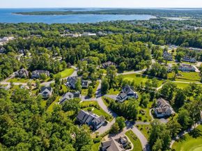 4 Beech Tree Ln, Mattapoisett MA 02739