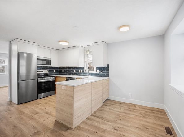 28 Margin St A, Lynn MA 01905