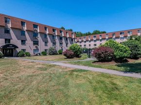 119 Grove St 234, Rockland MA 02370