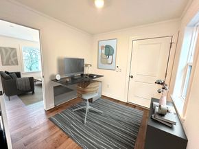 109 Boardman St 6, Boston MA 02128