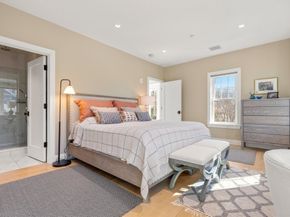 21 Crowninshield Rd 21, Brookline MA 02446