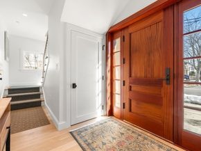 21 Crowninshield Rd 21, Brookline MA 02446