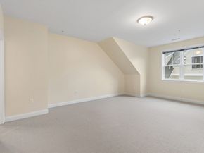 38 Courtyard Pl, Lexington MA 02420