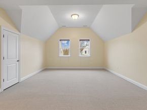 38 Courtyard Pl, Lexington MA 02420
