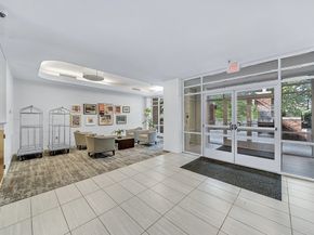 4 Canal Park PH8, Cambridge MA 02141