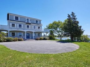 12 Groveland St, Wareham MA 02532