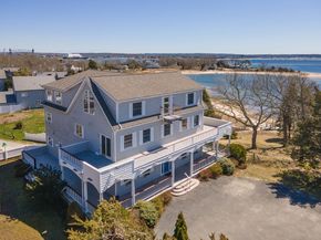 12 Groveland St, Wareham MA 02532
