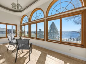 12 Groveland St, Wareham MA 02532