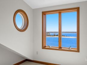 12 Groveland St, Wareham MA 02532